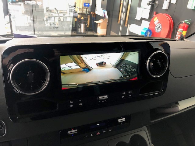 Mercedes MBUX Camera systeem W907/W910 7“/10“ P&P